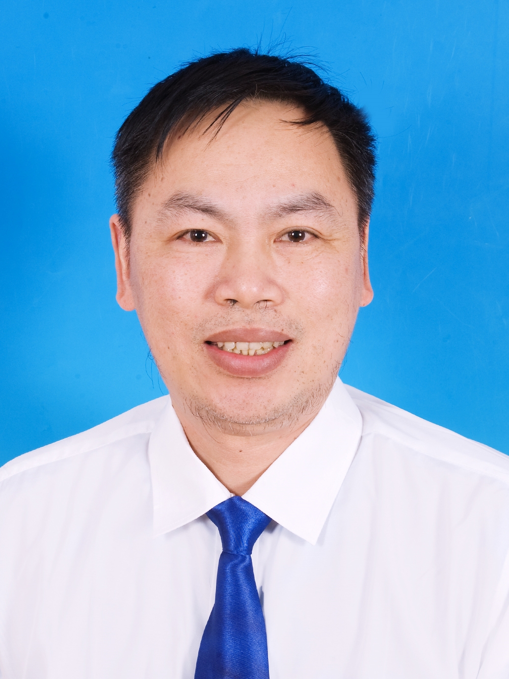 潘万谦